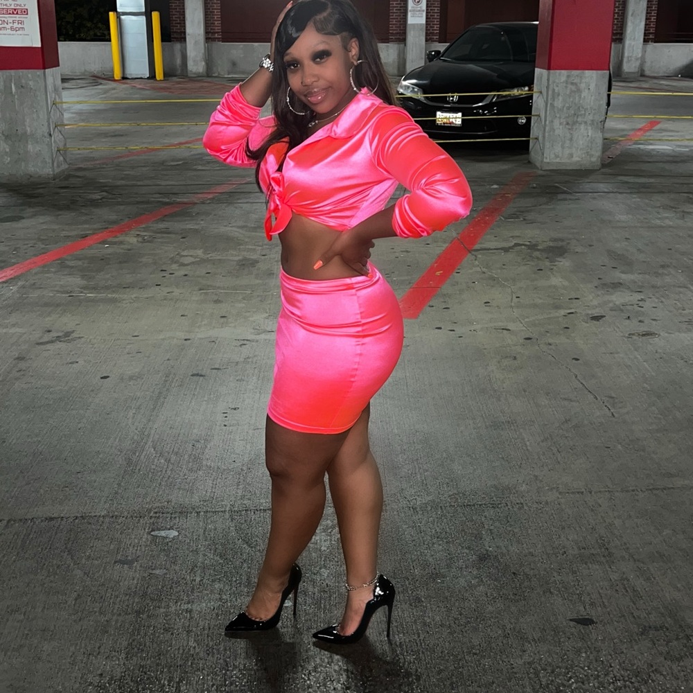 Hot Pink Two Piece Skirt Set😍